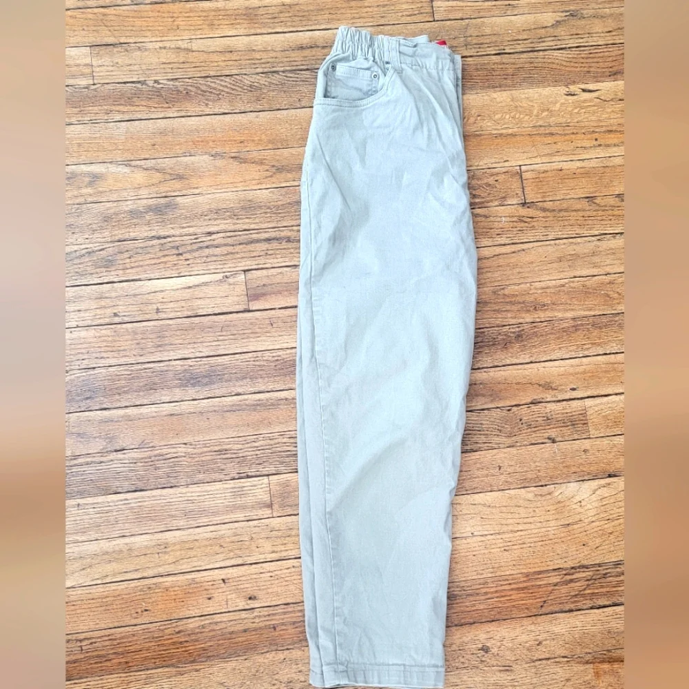 Dusty green Gloria Vanderbilt khaki pants with stretch waistband, Petite 8 - Picture 2 of 5